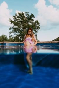 pool maternity session_niccole photography